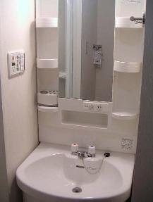 洗面設備　身支度に嬉しい独立洗面