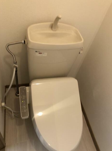 トイレ　温水洗浄便座付トイレ☆