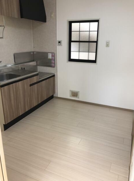 居室・リビング　角部屋・三面採光☆