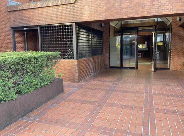 エントランス　エントランス