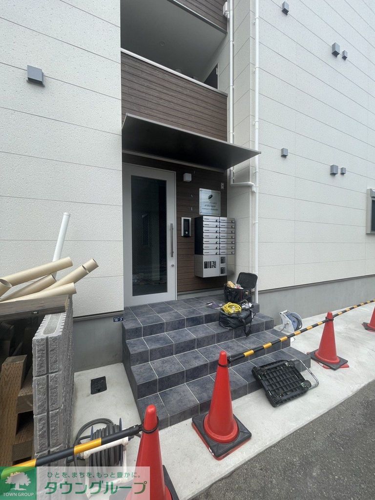 エントランス　駐車場