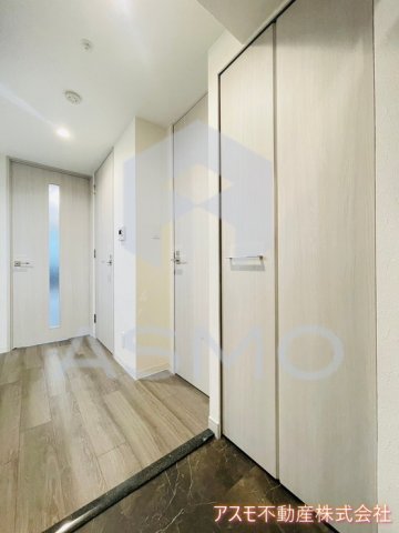 玄関　※建物内別間取参考写真