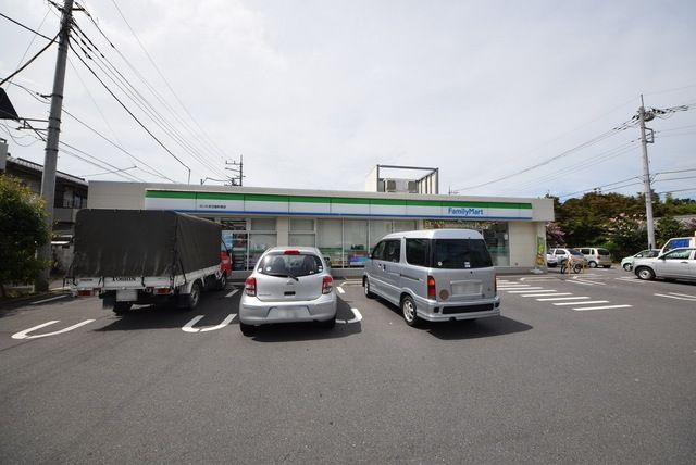 コンビニ　ファミリーマートさいたま日進町南店（コンビニ）まで446m