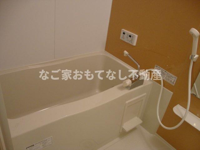 バス・シャワールーム　イリヤ　お問合せはなご家おもてなし不動産へ。