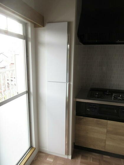 収納　キッチン横