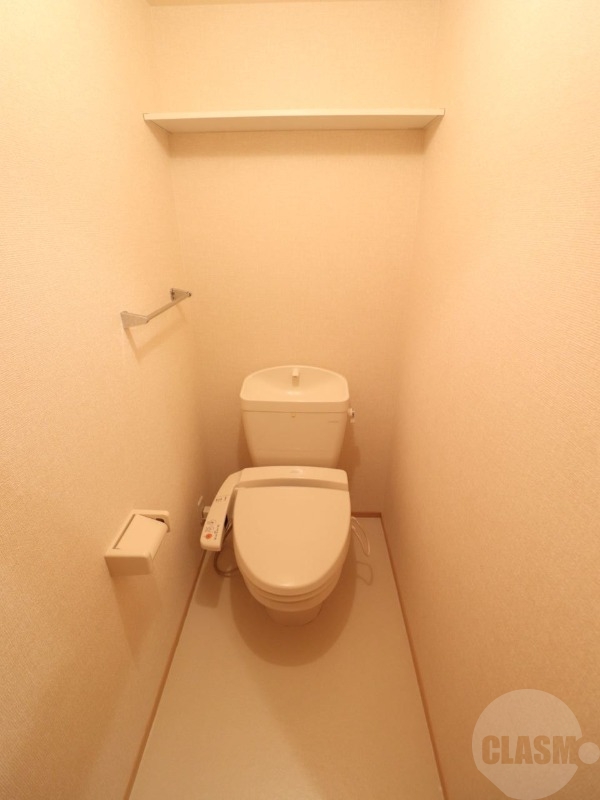 トイレ　温水洗浄便座