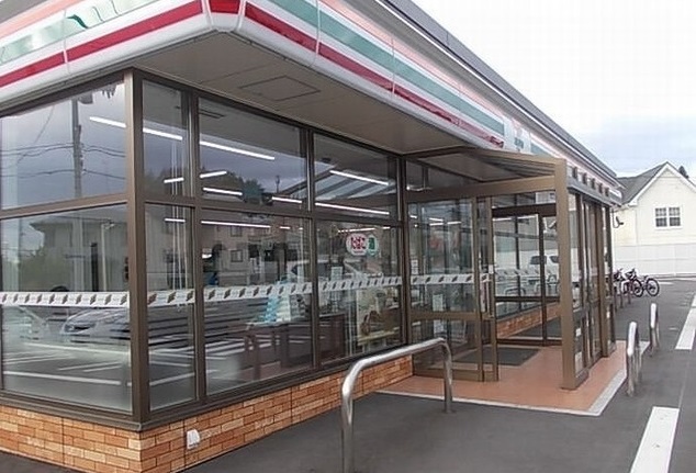 コンビニ　セブンイレブン新井田重地店（コンビニ）まで300m
