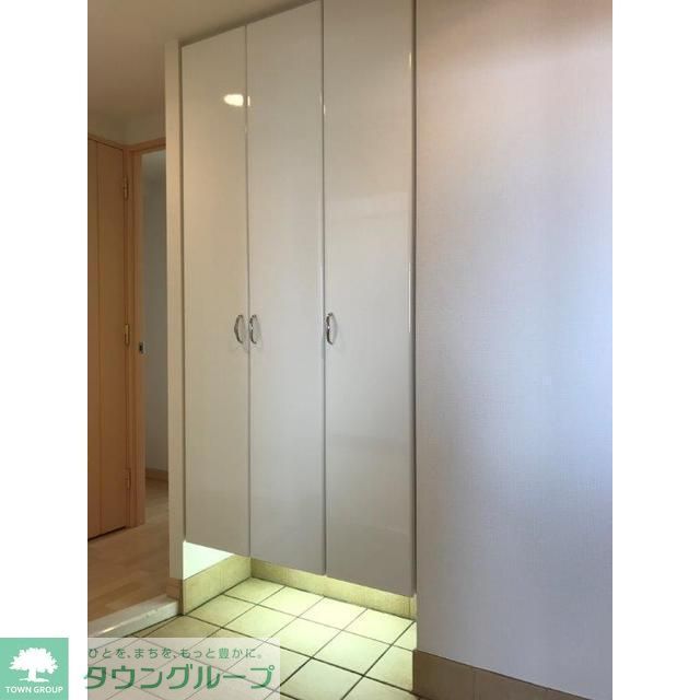 玄関　お部屋探しは株式会社　タウンハウジング　までお気軽にお問合…