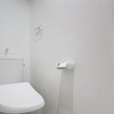 トイレ　現状優先とし写真は参照とする。