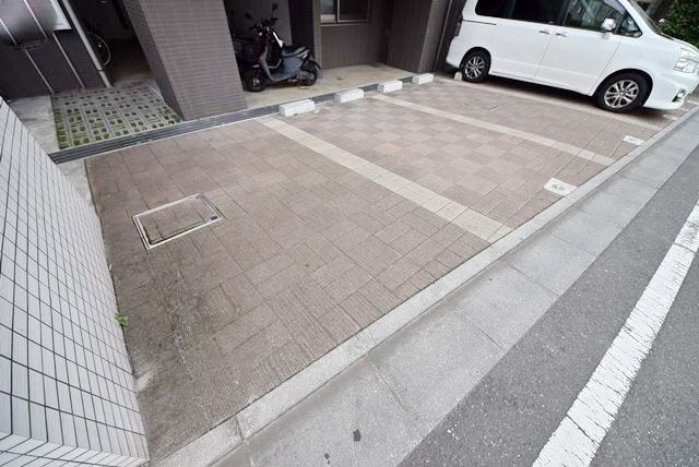駐車場　★★湘南台駅西口★★駅まで徒歩２分★★オートロック付マンシ…