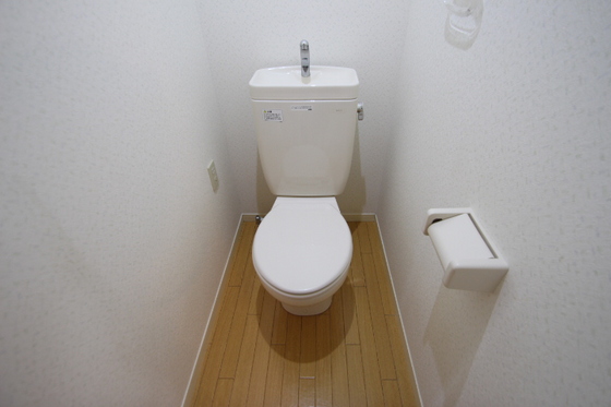 トイレ　※他の部屋の写真です