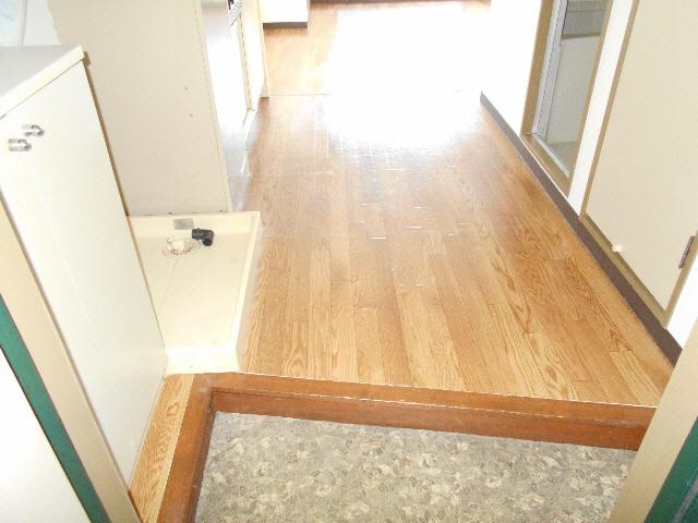 玄関　他号室の写真になります。