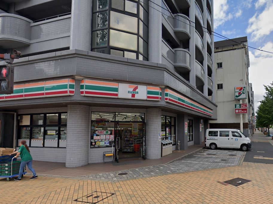 コンビニ　セブンイレブン 小倉竪町店（コンビニ）まで358m