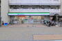 コンビニ　ファミリーマート松山平和通店（コンビニ）まで120m