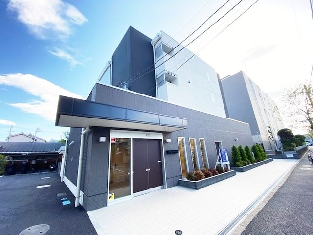 建物外観　LIBRGRANT世田谷弦巻