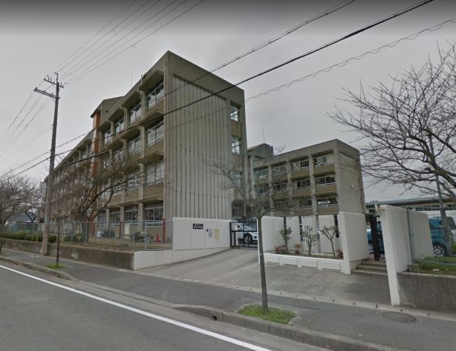 小学校　姫路市立曽左小学校（小学校）まで524m