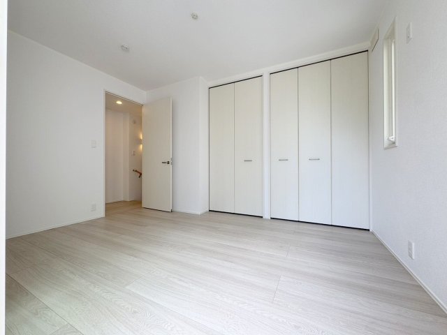 その他部屋・スペース　★明るいフローリングの角部屋です★