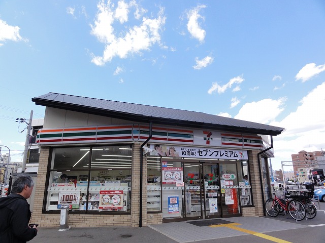 コンビニ　セブンイレブン 千代原口店（コンビニ）まで531m