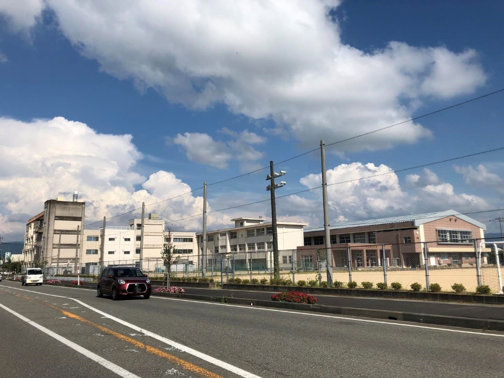 中学校　福井市立森田中学校（中学校）まで603m