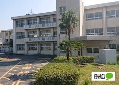 小学校　半田市立成岩小学校（小学校）まで935m