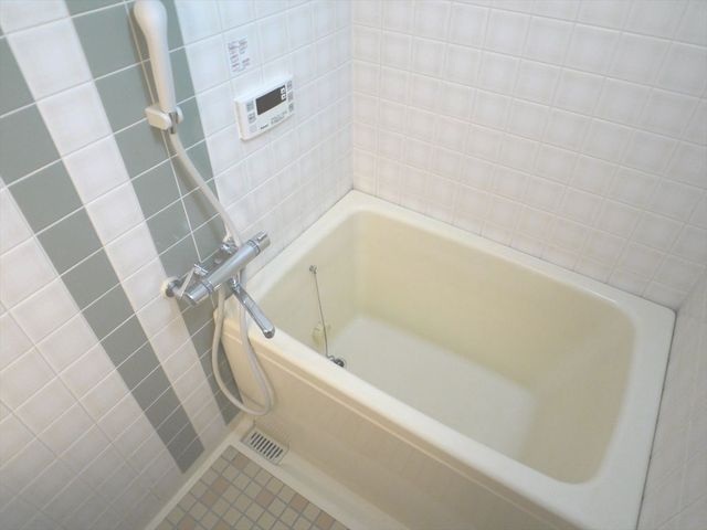 バス・シャワールーム　バス・トイレ別　追炊き
