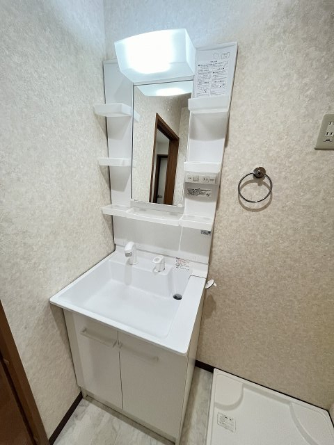 洗面設備　使いやすい洗面所です