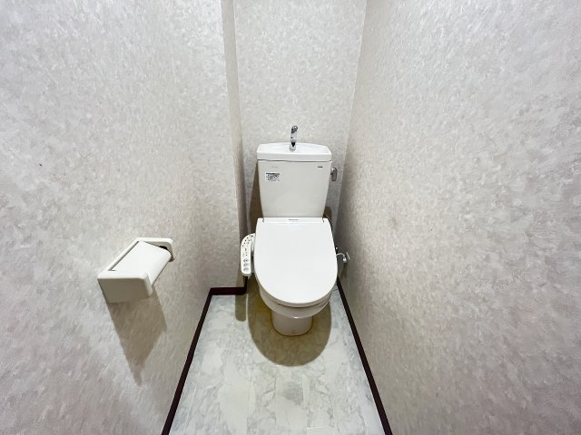 トイレ　ゆったりとした空間のトイレです