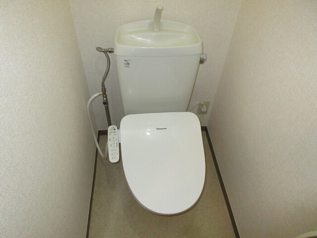 トイレ　トイレ温水洗浄便座