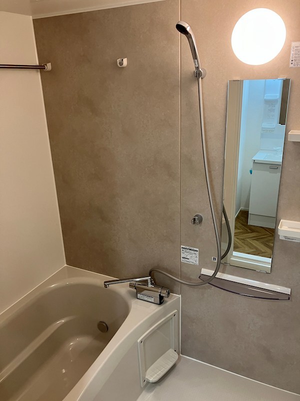 バス・シャワールーム