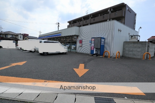 コンビニ　ローソン鳥取江津店（コンビニ）まで735m