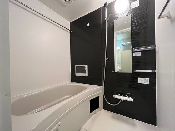 バス・シャワールーム　※別部屋の写真です