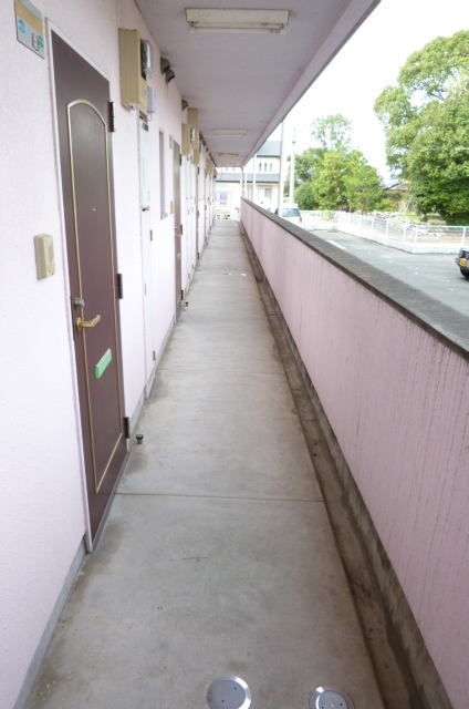ロビー　建物の内部です