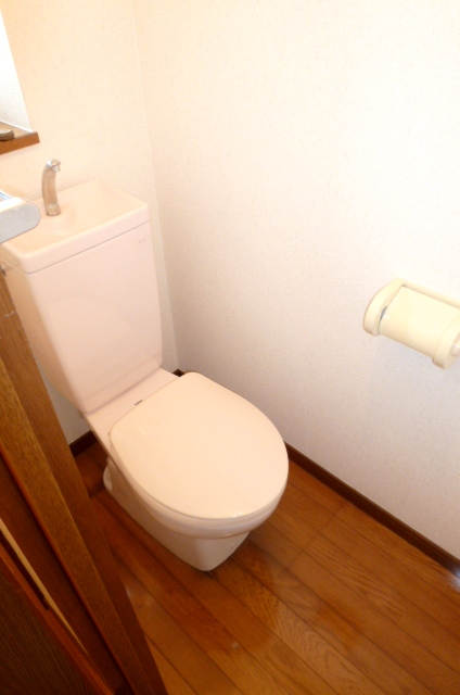 トイレ　ゆったりとした空間のトイレです