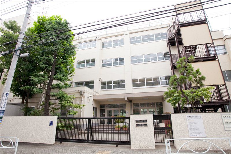 小学校　中根小学校（小学校）まで443m