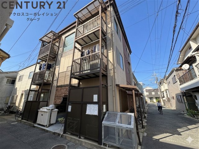 建物外観　居住者専用のごみ置き場があります！