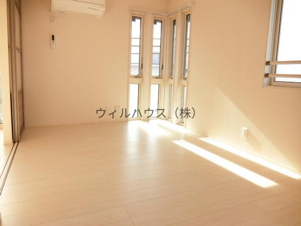 居室・リビング　室内きれいです！