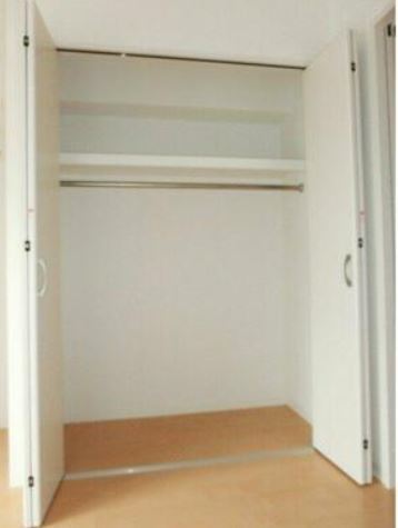 収納　写真は同タイプ住居です。