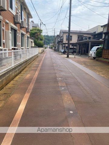 その他　前面道路（その他）まで0m
