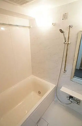 バス・シャワールーム　別部屋の画像を使用しております。