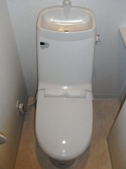 トイレ　別部屋の画像を使用しております。