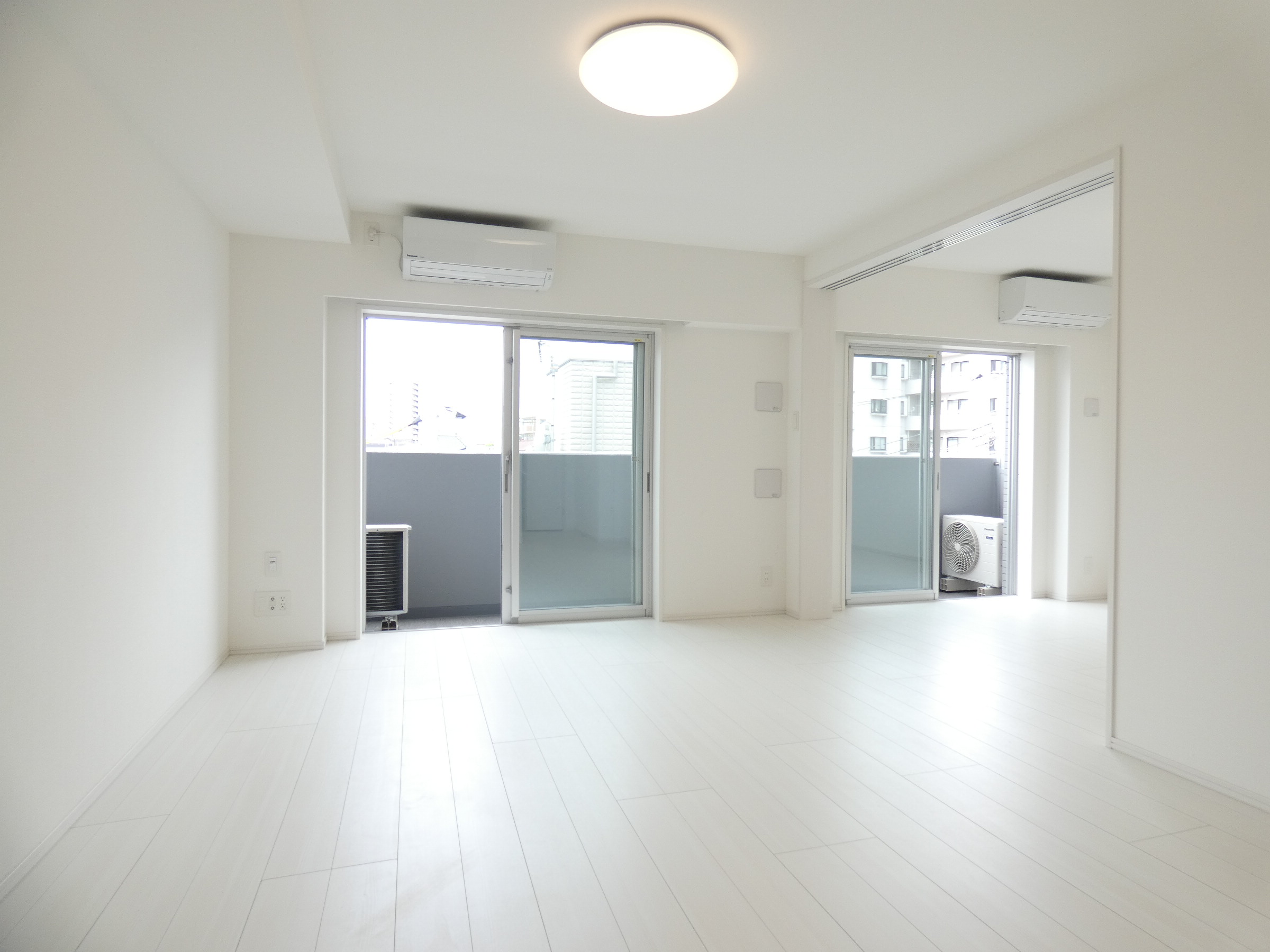 居室・リビング　内観※別部屋参考写真