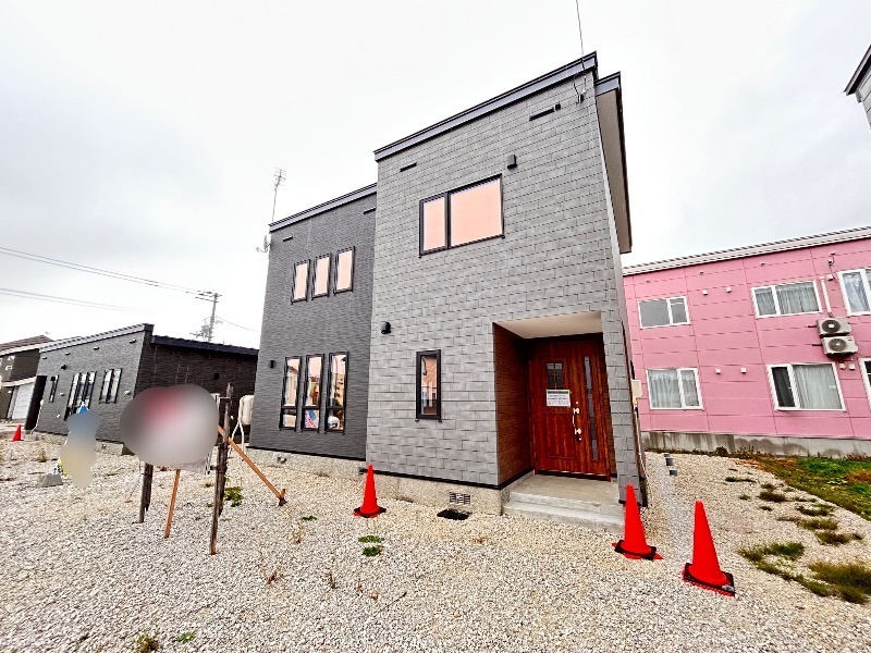 大通南10一戸建ての外観写真