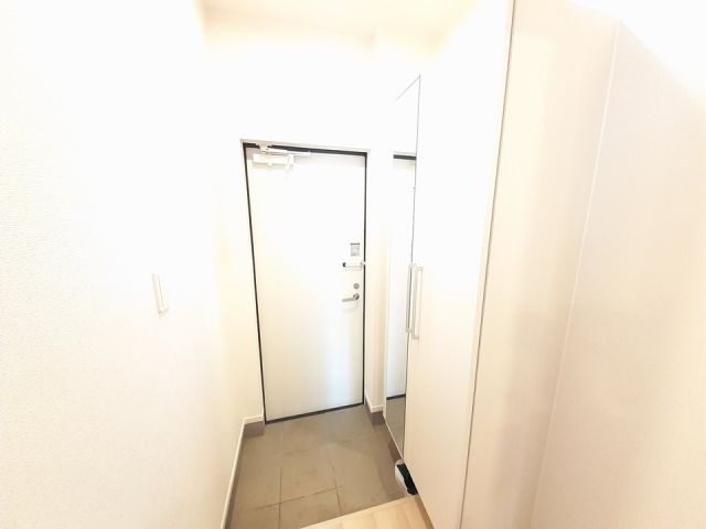 クレメント近江八幡 Aの玄関写真