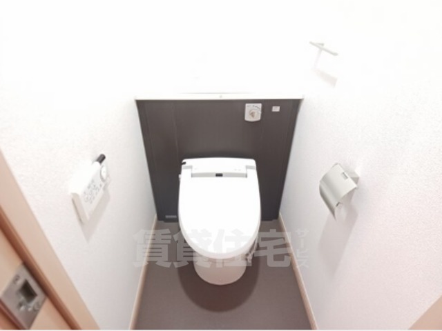近鉄大阪線 築山駅 徒歩25分 3階建 築15年のトイレ写真