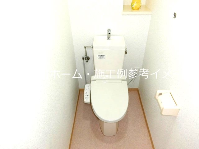 近鉄大阪線 高安駅 徒歩5分 4階建 築34年のトイレ写真
