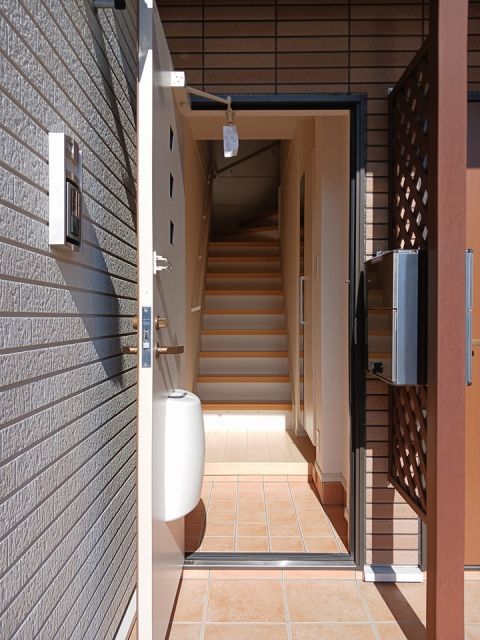 プラシードIVの玄関写真