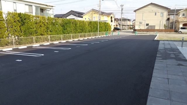 駐車場　駐車場
