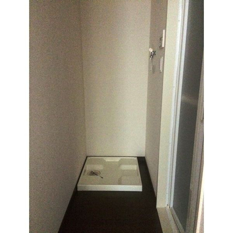 その他部屋・スペース　脱衣所に室内洗濯機置場あります。