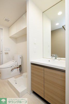 洗面設備　※写真は同タイプ住戸です。
