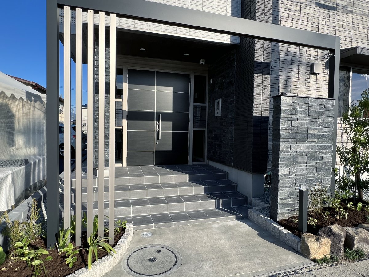 郵便局　山形上町郵便局（郵便局）まで30m